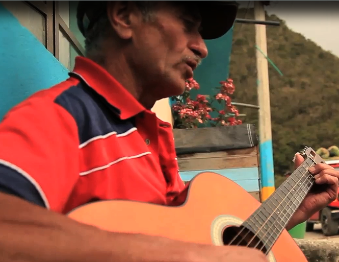 Imagen de apoyo de  Interpretación de 3 canciones por parte Luis Alfredo Romero, habitante de La Unión, Sumapaz