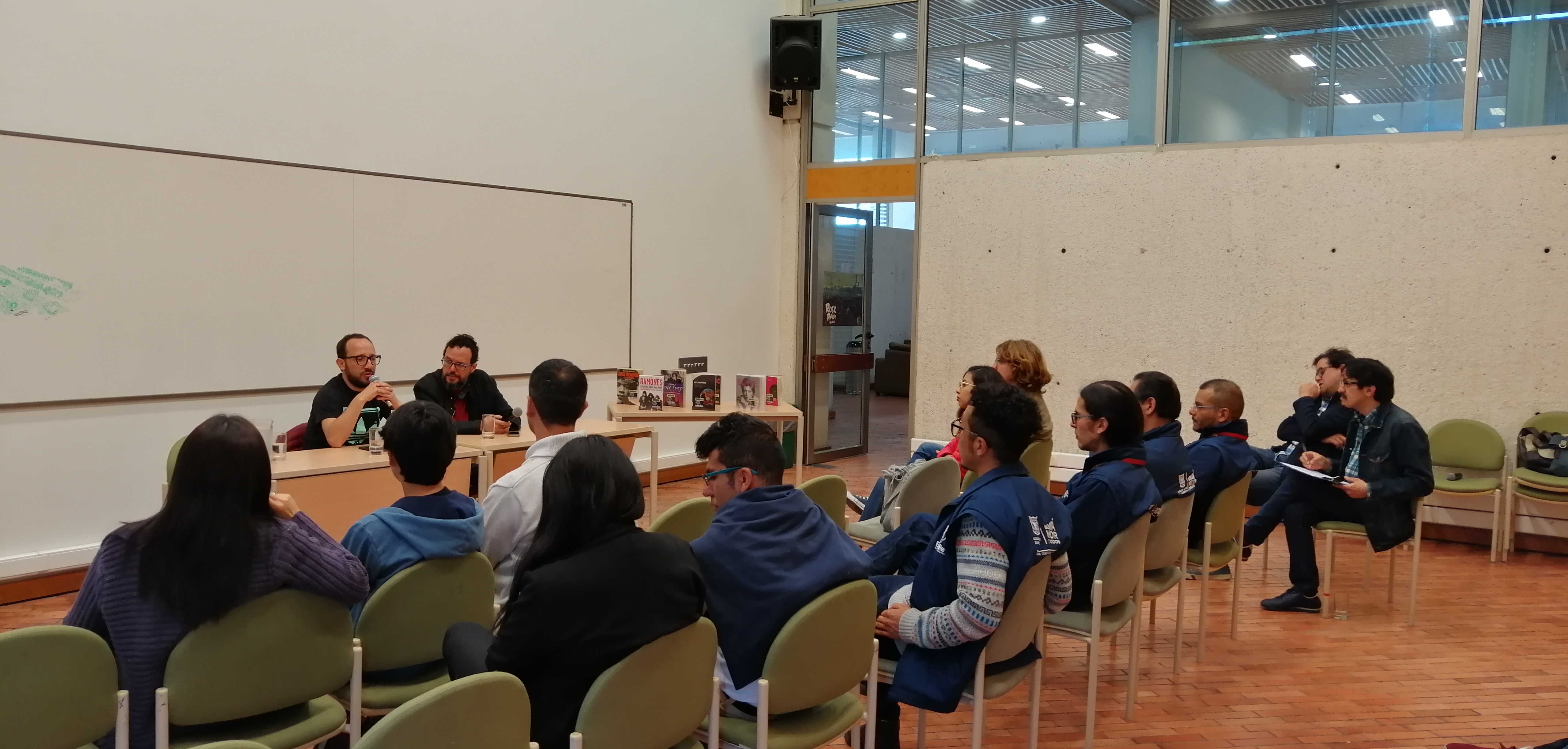 Imagen de apoyo de  Conferencia "Vida urbana, cultura ciudadana y rock en Colombia, años 90", realizada por Félix Riaño en la Biblioteca Pública Julio Mario Santo Domingo el 13 de julio de 2019