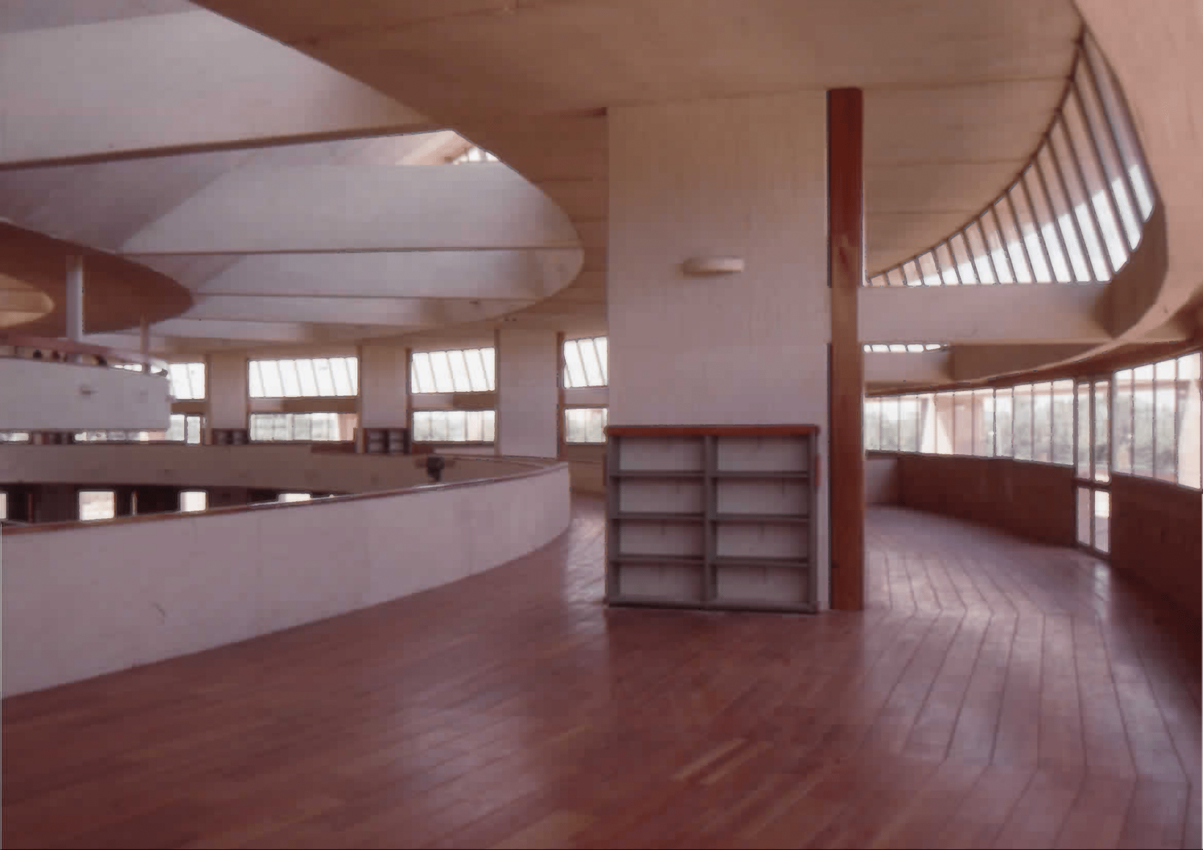 Imagen de apoyo de  Sala de lectura de la Biblioteca Pública Virgilio Barco