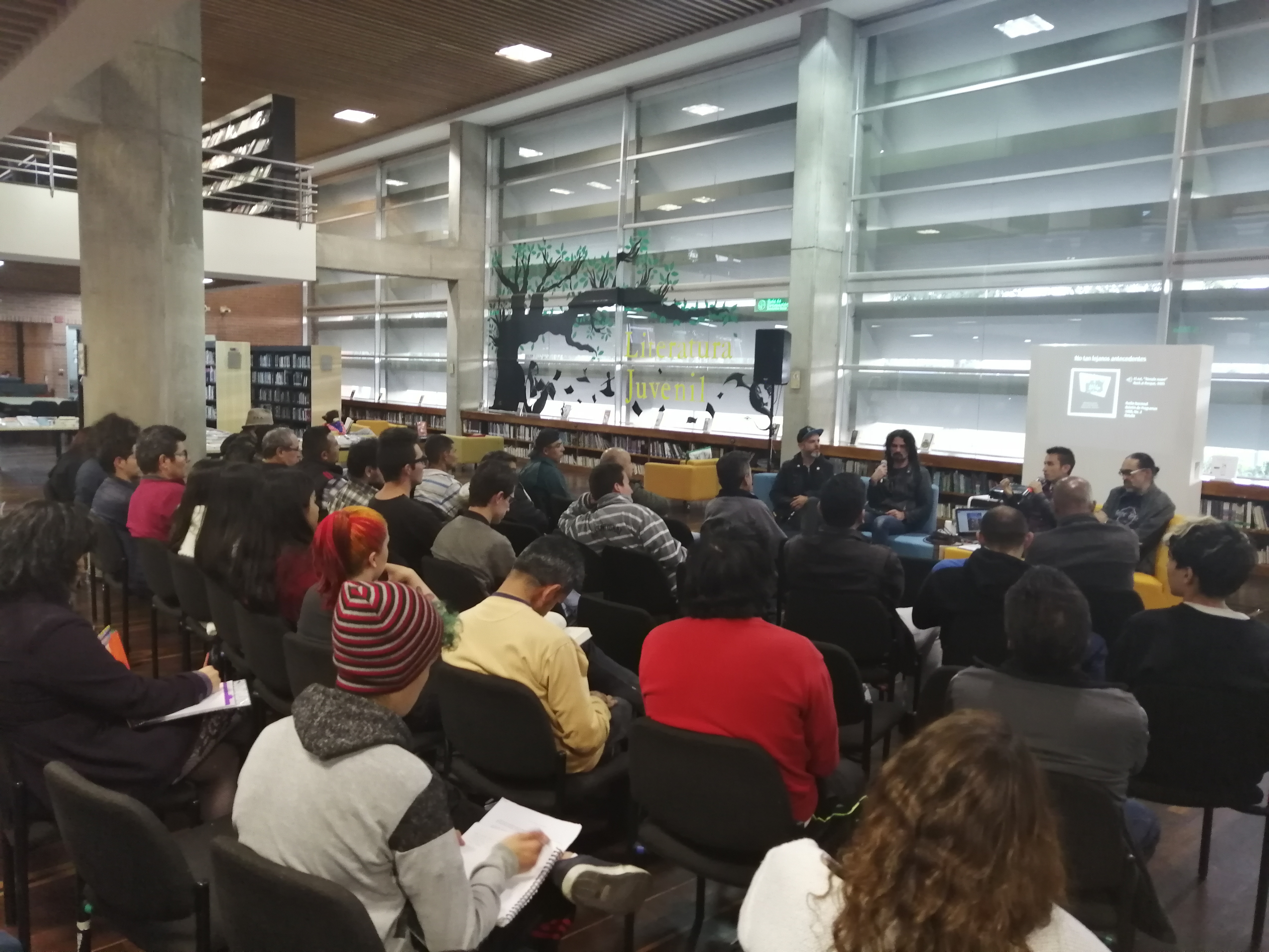 Imagen de apoyo de  Conferencia "La radio pública y el rock en Colombia durante la década de 1990" realizada por José Perilla en la Biblioteca Pública El Tunal Gabriel García Márquez el 9 de julio de 2019