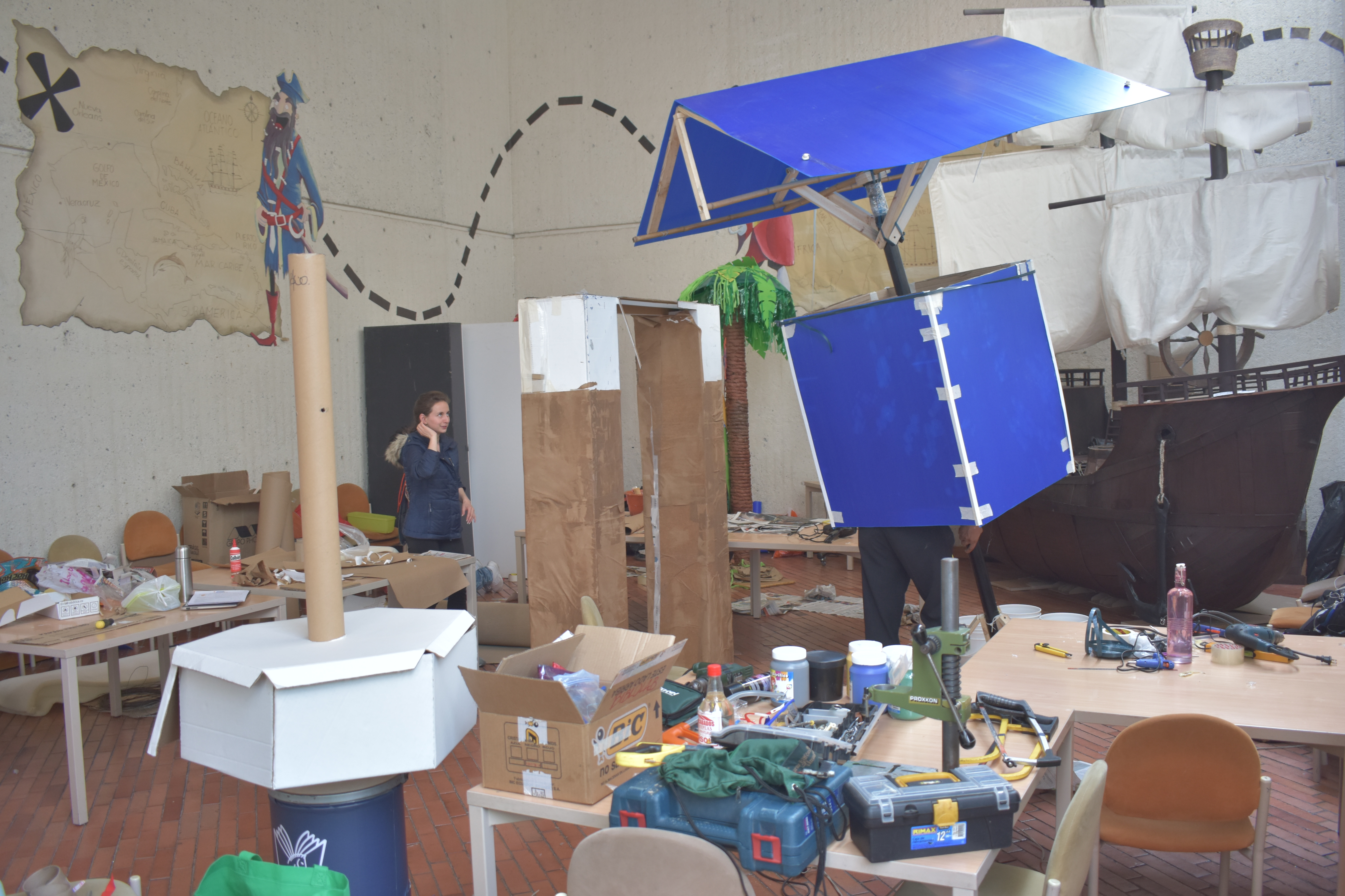 Imagen de apoyo de  Laboratorio co-creación en la Biblioteca Pública Julio Mario Santo Domingo. Fotografía 1.