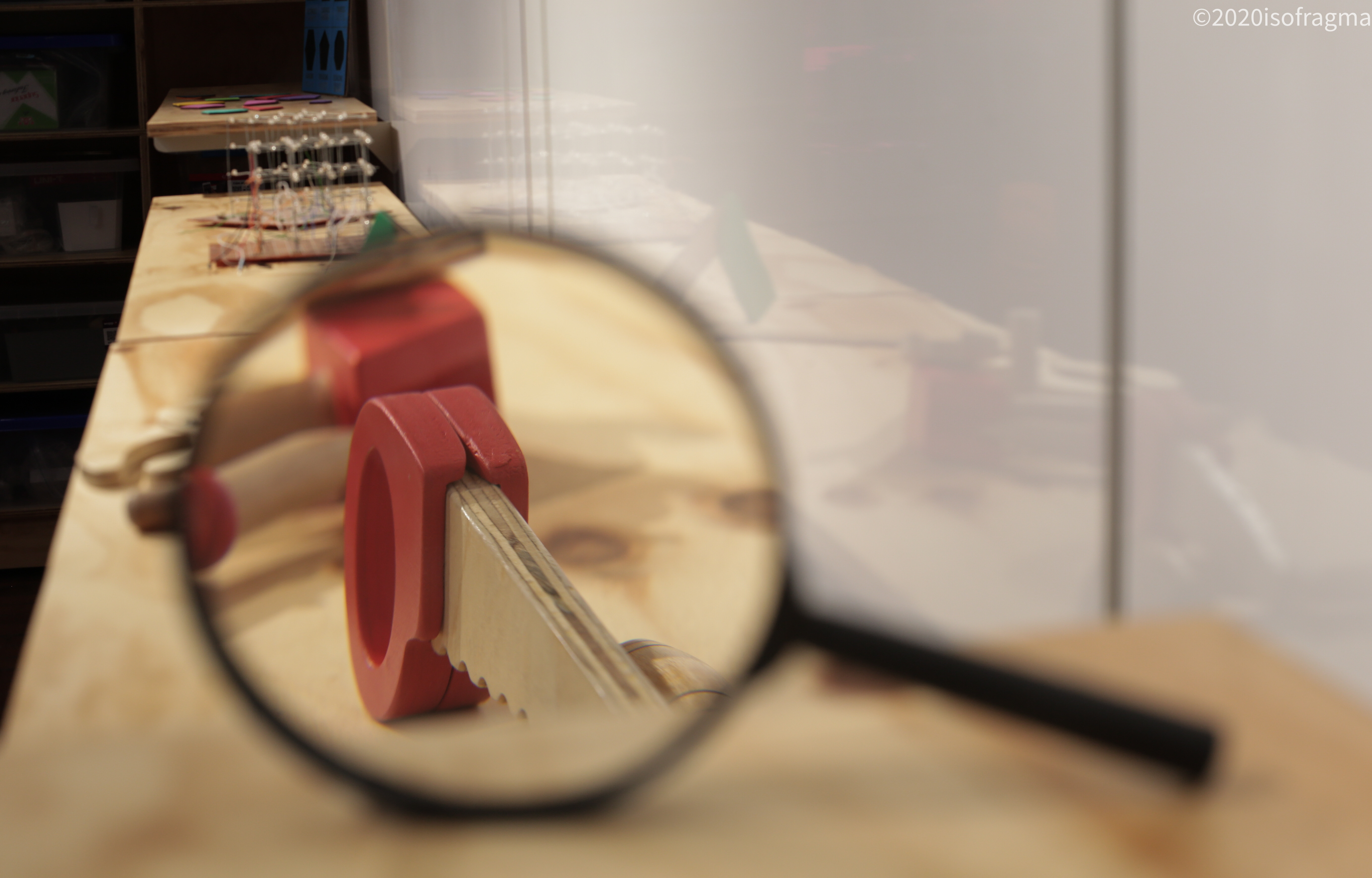 Imagen de apoyo de  Herramientas para niños en la Sala LabCo : espacio abierto experimental