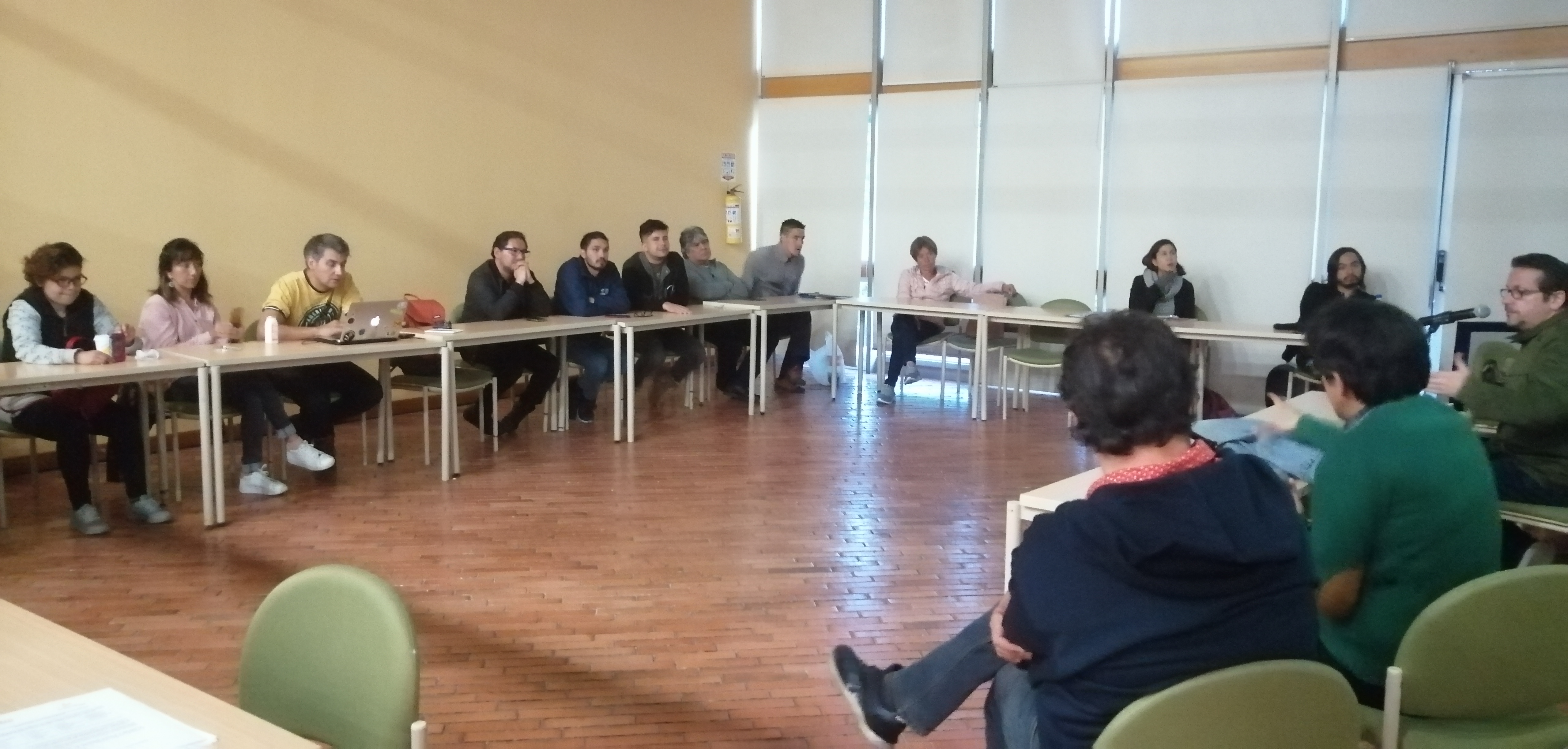 Imagen de apoyo de  Conferencia "Revistas musicales y rock en Colombia durante la decada de 1990",  realizada por Ricardo Durán en la Biblioteca Pública Julio Mario Santo Domingo el 12 de julio de 2019