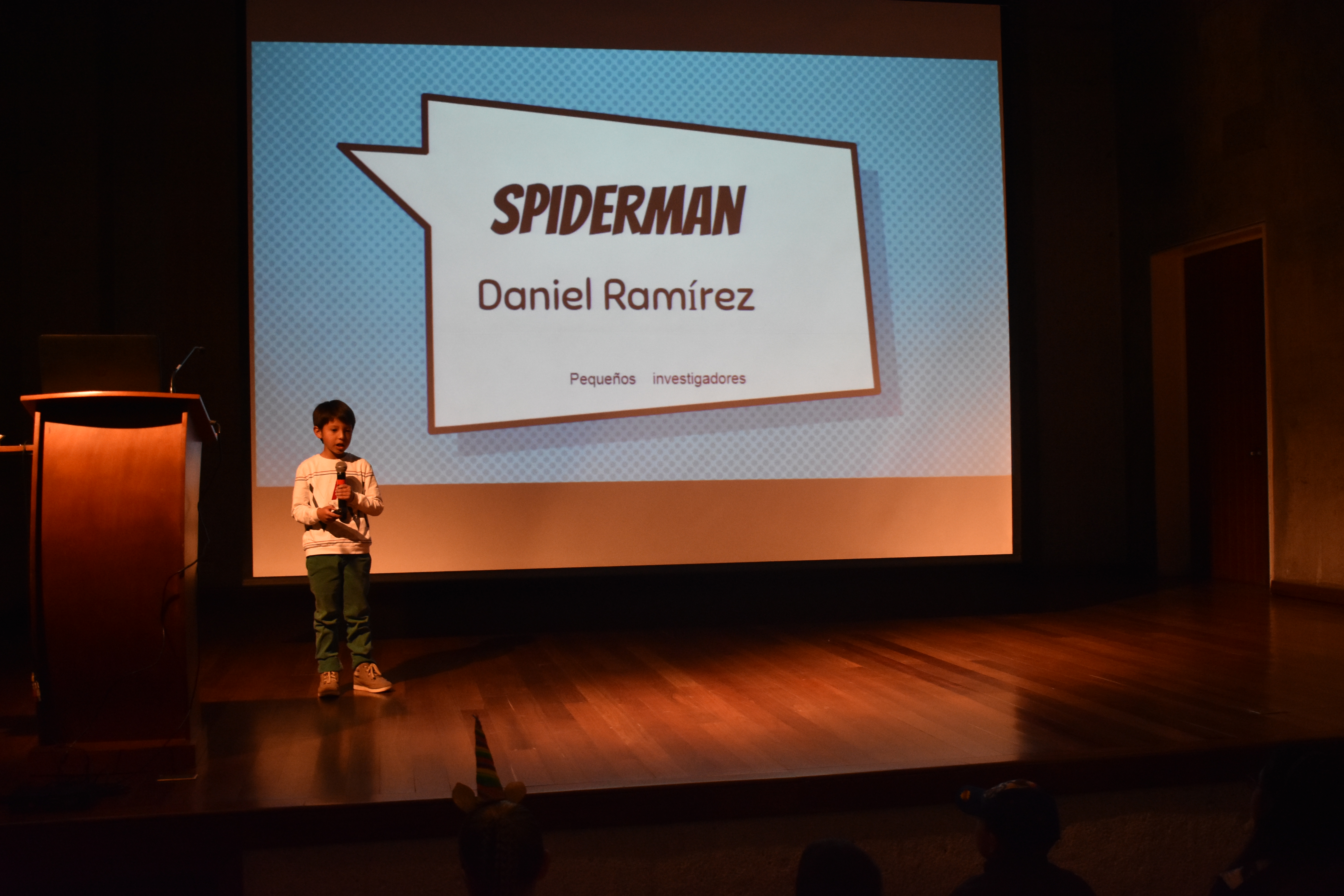 Imagen de apoyo de  Presentación de resultados de investigaciones de niños y niñas