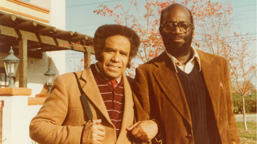 Imagen de apoyo de  Podcast "Fuga de palabras". Fragmentos del libro "Changó, el gran putas" leído por los usuarios de la Biblioteca de la Cárcel Distrital