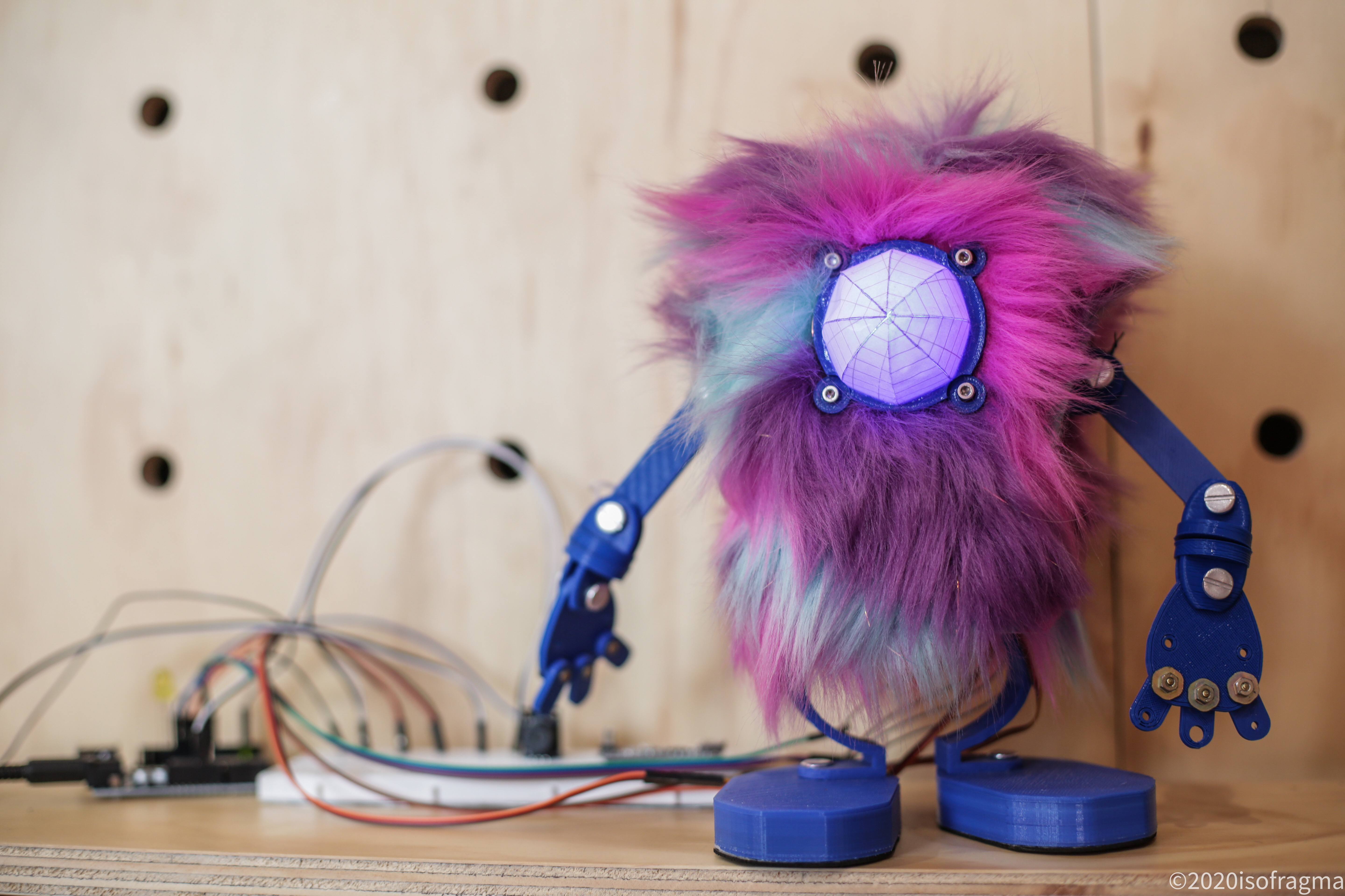 Imagen de apoyo de  Frankybot : mascota de la Sala LabCo