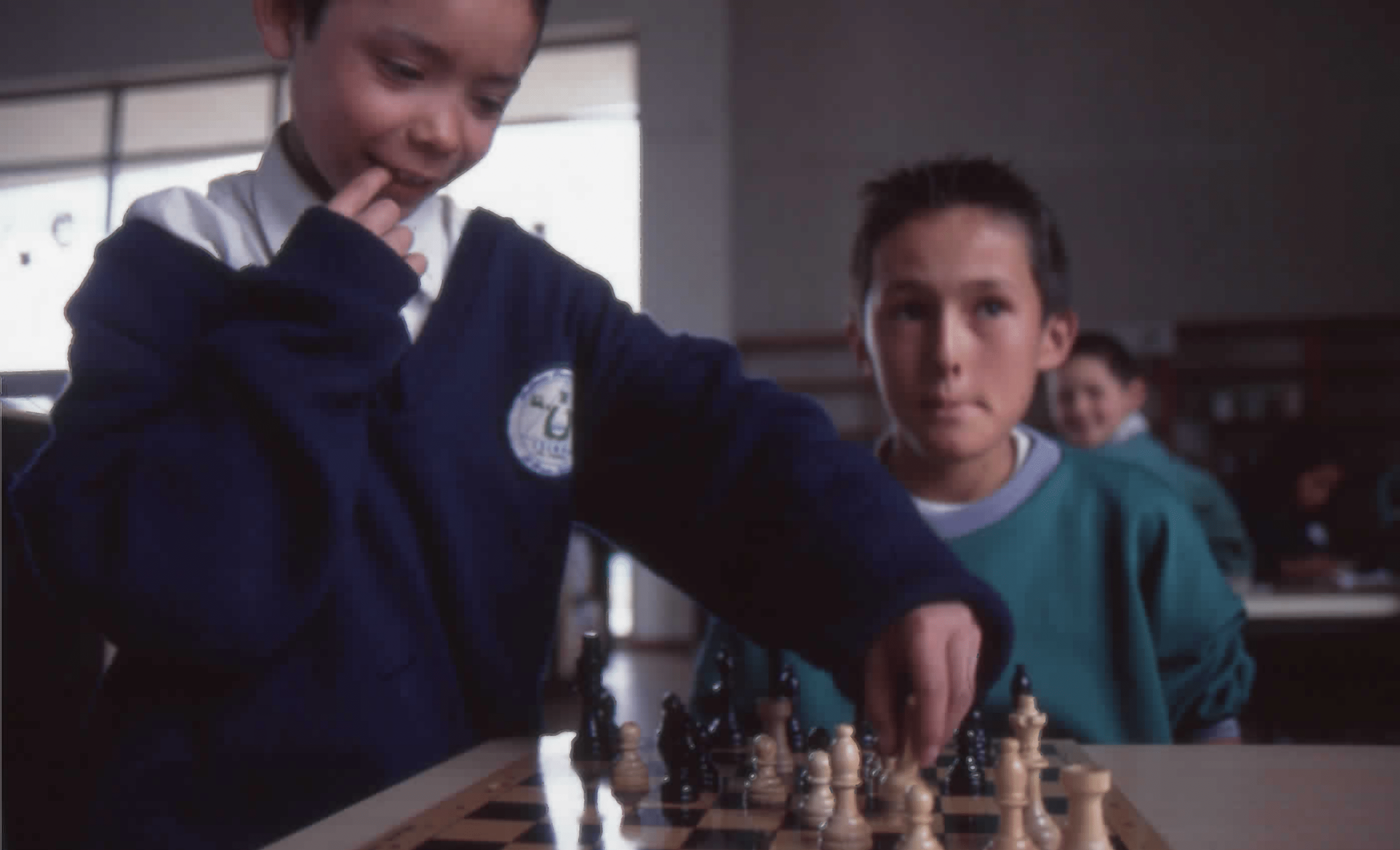 Imagen de apoyo de  Niños jugando ajedrez en la Biblioteca Pública El Tintal Manuel Zapata Olivella